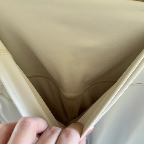 Women's Cream Leggings - Picture 4 of 6